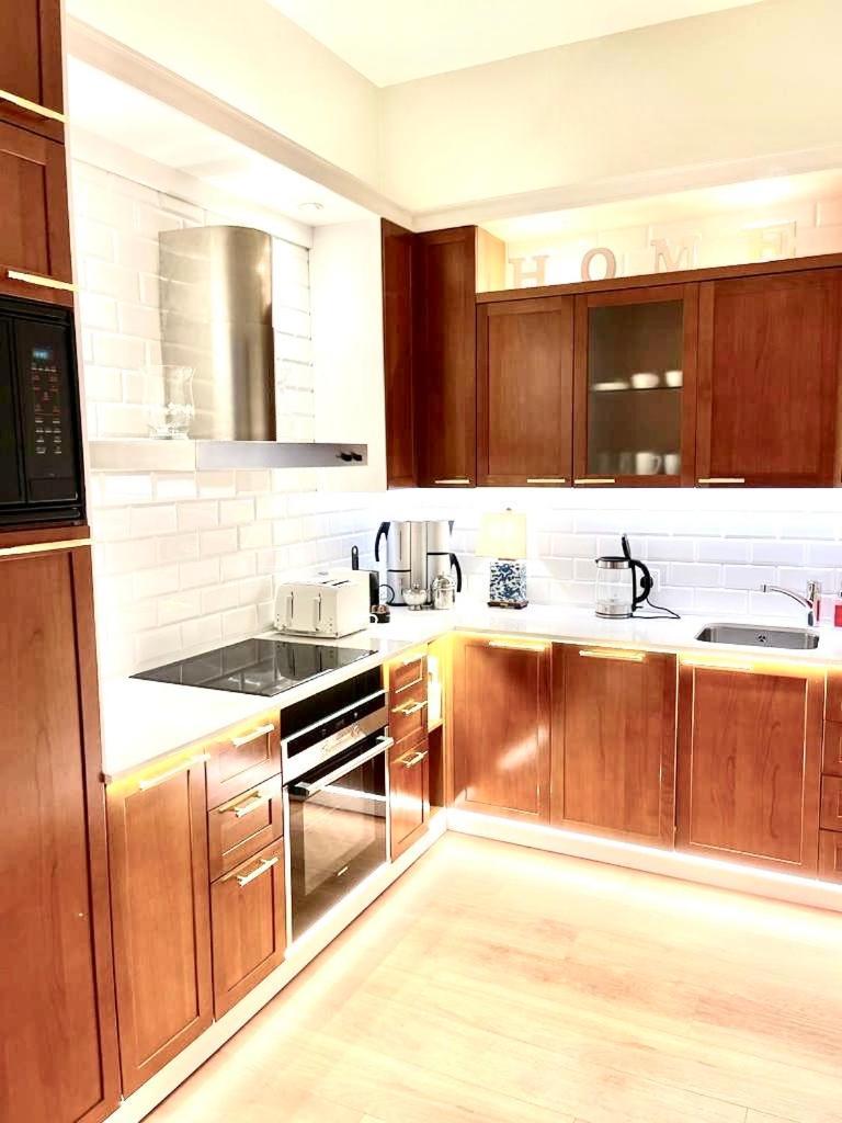 Luxury Suites & Apartments Mondrian Market Square II Варшава Номер фото